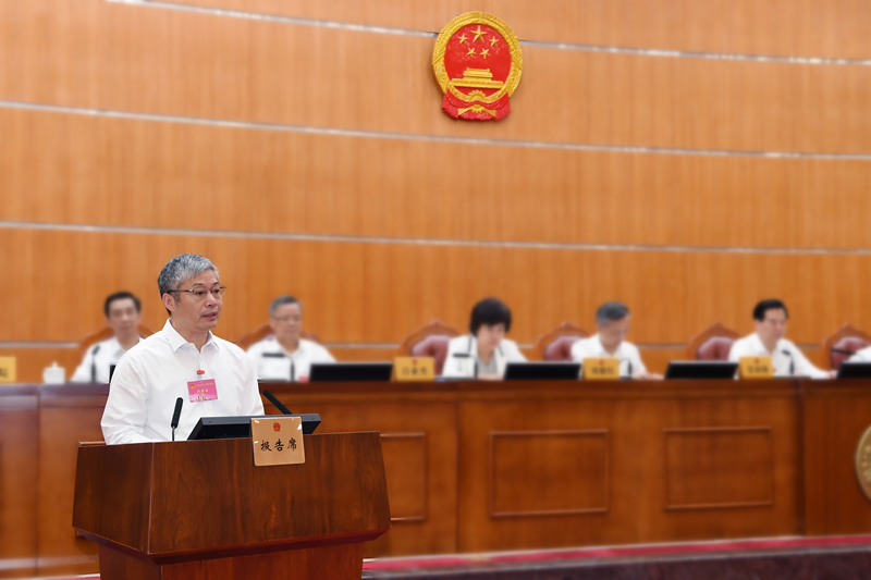 2023年7月26日，受省政府委托，省審計(jì)廳廳長(zhǎng)馬學(xué)斌向省第十四屆人民代表大會(huì)常務(wù)委員會(huì)第四次會(huì)議作了《廣東省人民政府關(guān)于2022年度省級(jí)預(yù)算執(zhí)行和其他財(cái)政收支的審計(jì)工作報(bào)告》。.jpg
